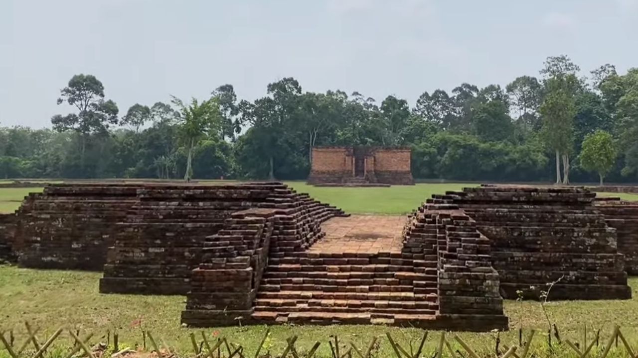 Mitos Khusus Muda-mudi di Candi Muaro Jambi 