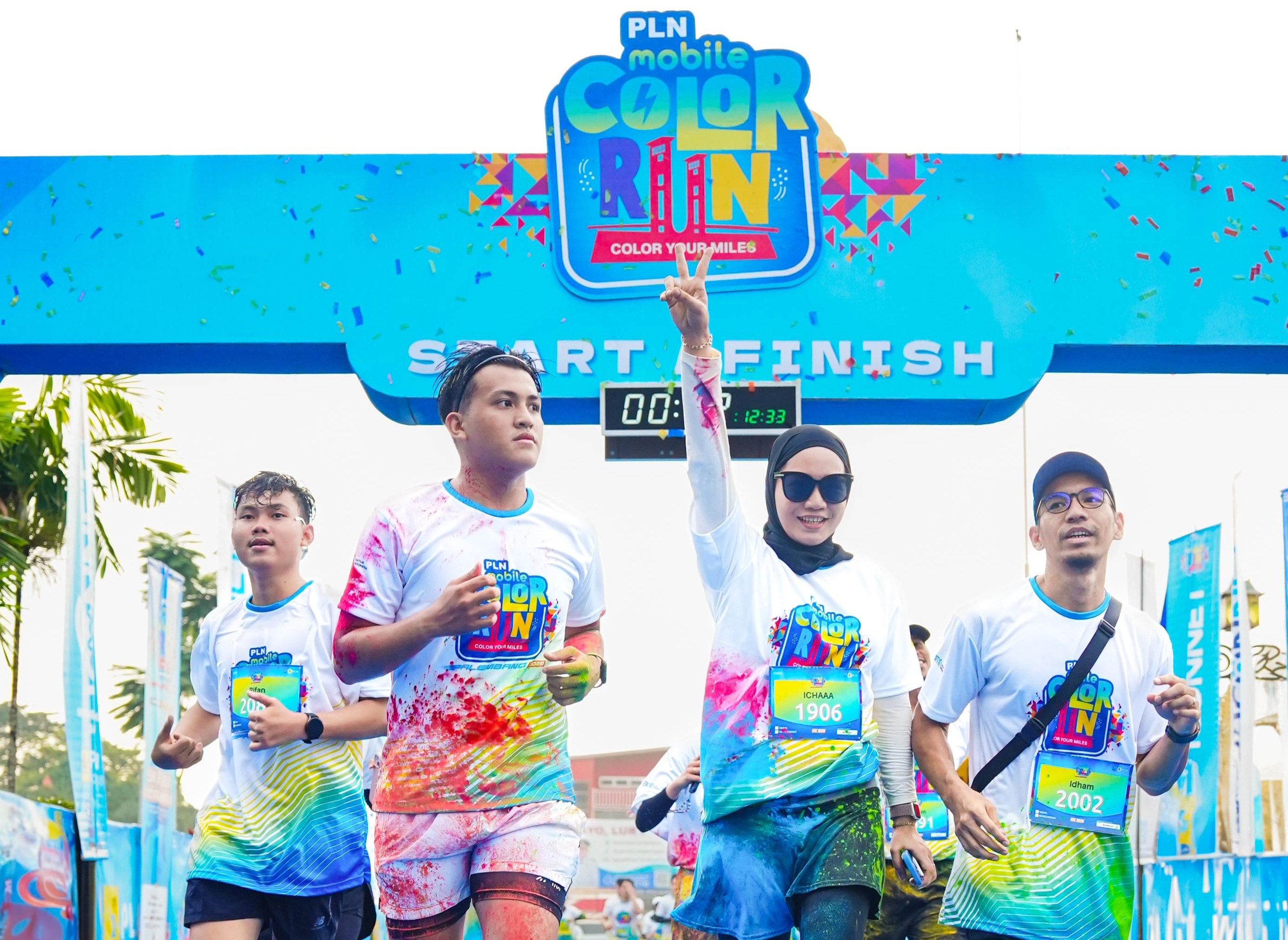 Ribuan Warga Ramaikan PLN Mobile Color Run 2025 di Benteng Kuto Besak Palembang
