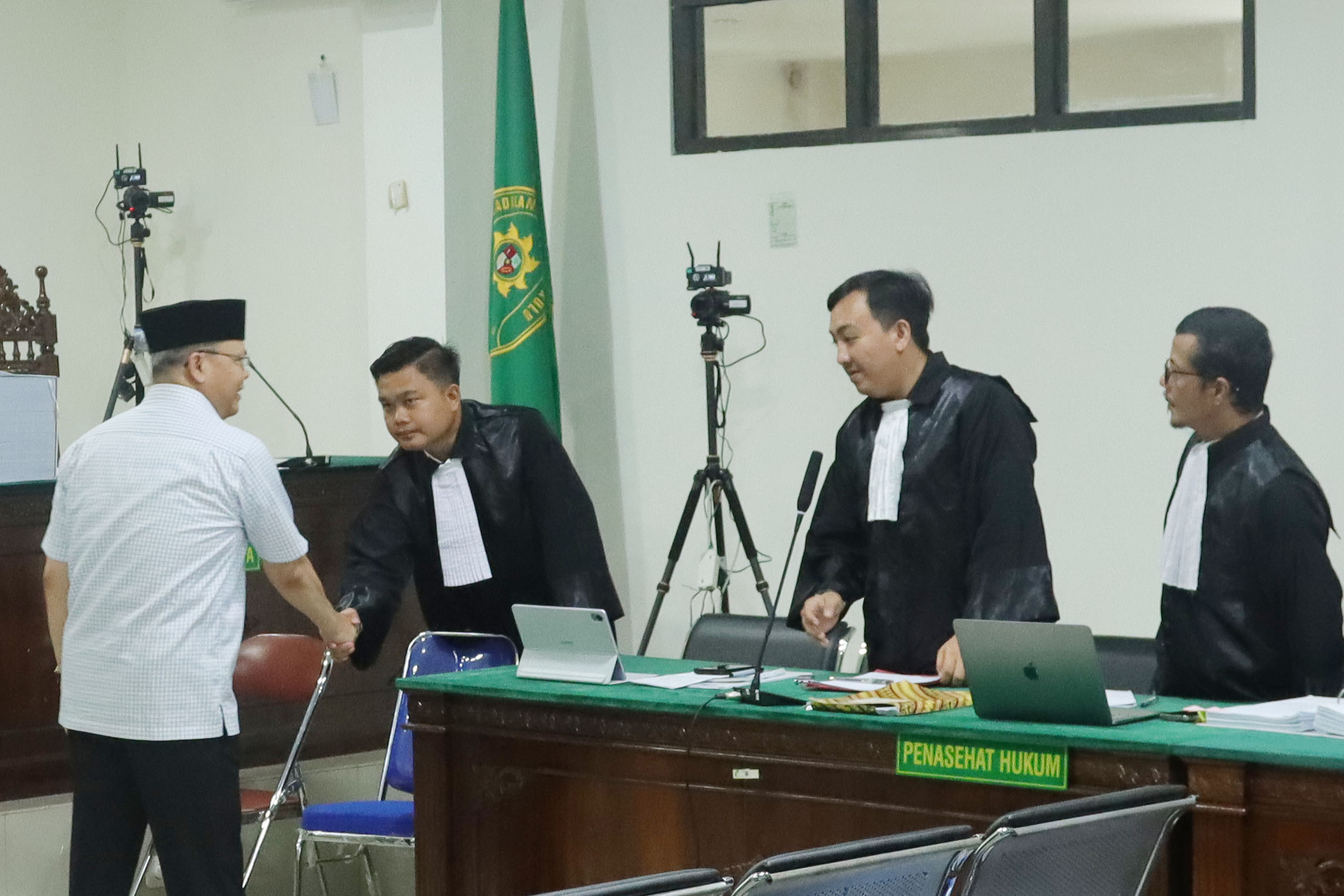 Rohidin CS Siapkan Dua Saksi Ahli untuk Ringankan Dakwaan KPK