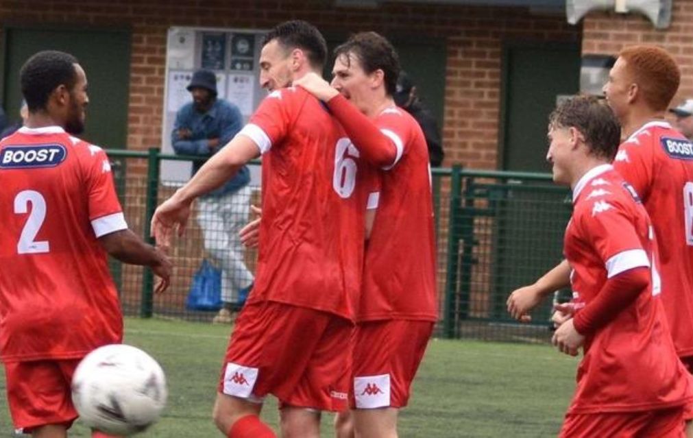 Faversham Menang Tipis 1-0, Whitstable Berjaya dengan Hat-Trick Harvey Smith