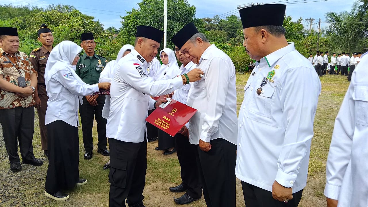 Tiba-tiba Pj Bupati Empat Lawang Men- challenge Peserta Upacara Hari Amal Bakti Kemenag, Ada yang Berani!