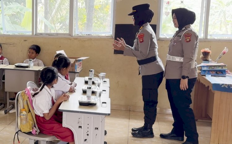 Program Makan Sehat Kapolda Sumsel Berlanjut, Ratusan Murid SDN 218 Palembang Terima Paket Gizi