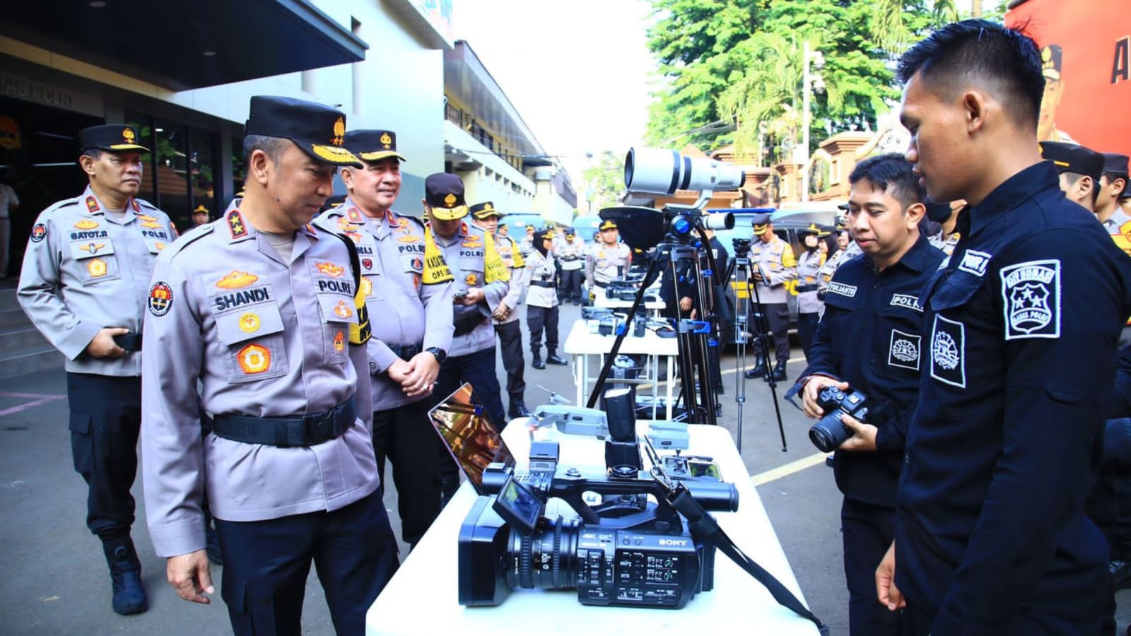 Kadiv Humas Polri Pimpin Apel Pengamanan Nataru 2024, 129.923 personel Dilibatkan
