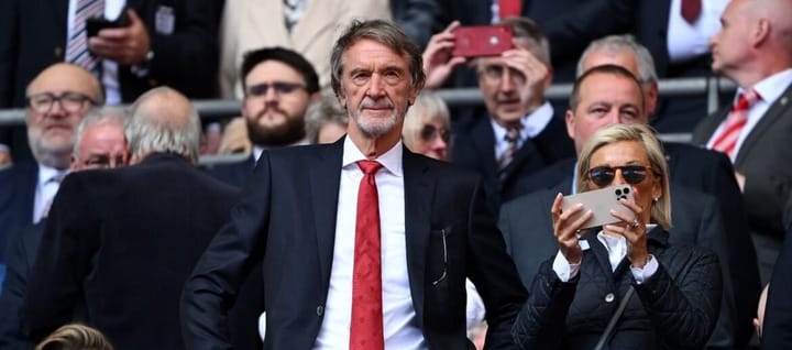 Manchester United Dikecam, Sir Jim Ratcliffe Hentikan Donasi untuk Mantan Pemain, Fans Berang!