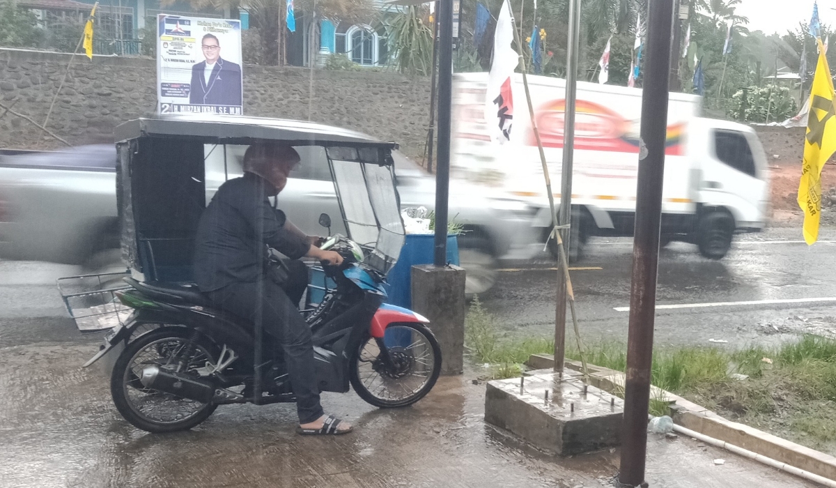 Dampak Musim Penghujan Tukang Ojek di Kabupaten Empat Lawang mengeluh