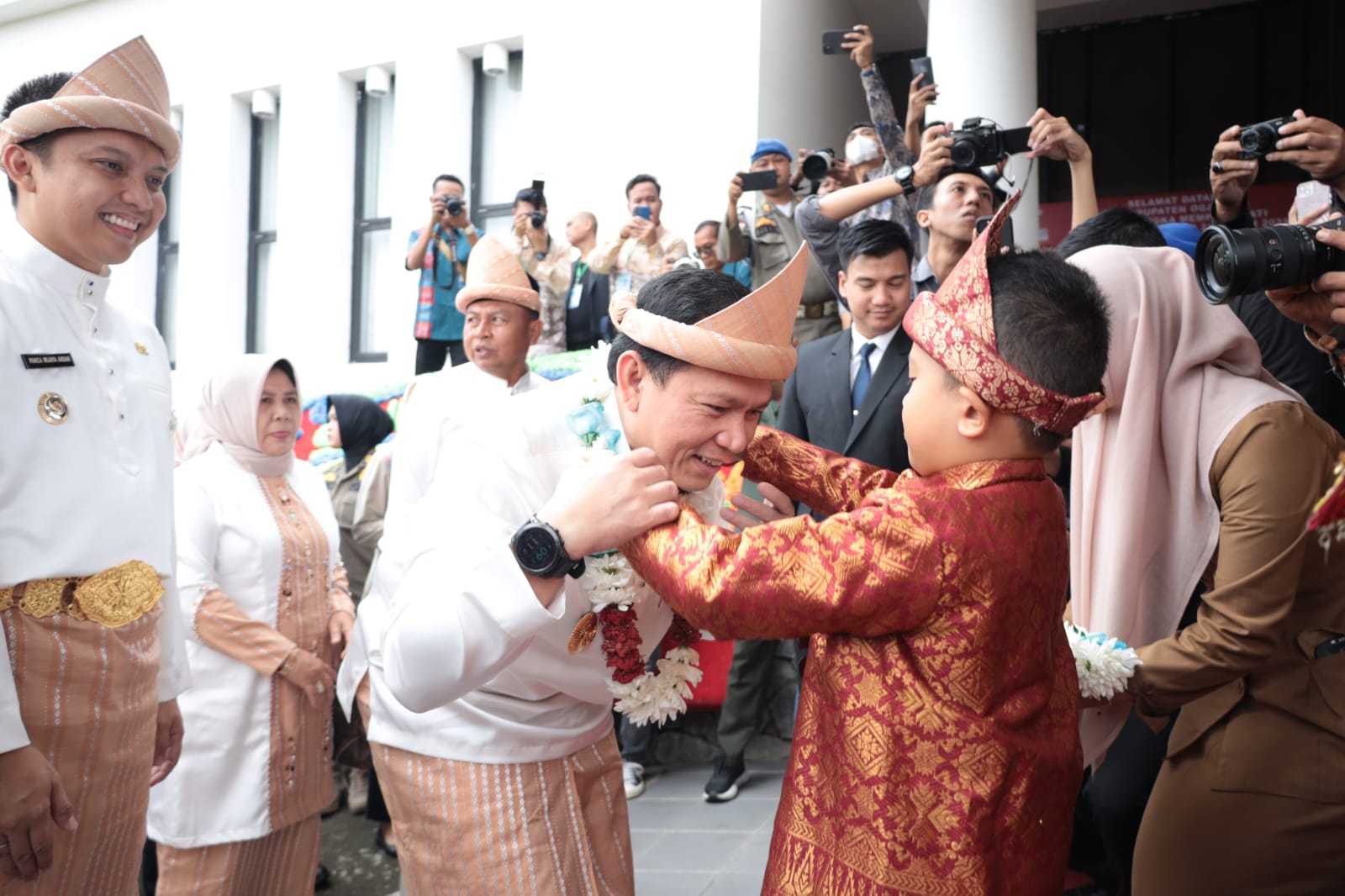 Pj Gubernur Sumsel Hadiri HUT Ogan Ilir ke-21, Komitmen Perkuat Pembangunan Berkelanjutan