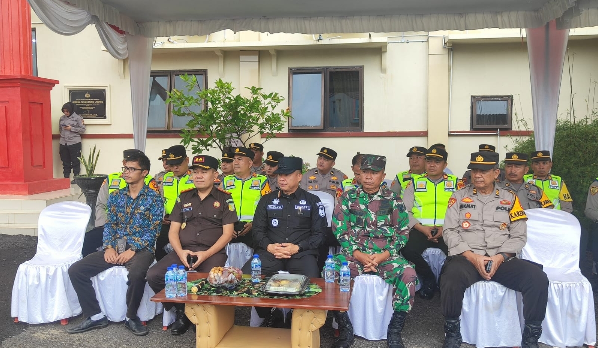 Penjabat Bupati Fauzan Khoiri Hadiri Giat Apel Operasi Lilin Musi-2023 Polres empat Lawang