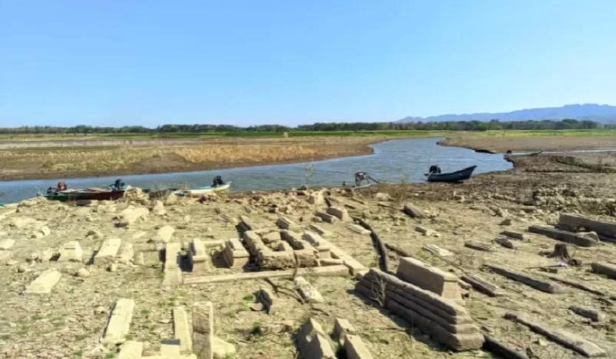 Pemandangan Horor dari Dasar Waduk Gajah Mungkur