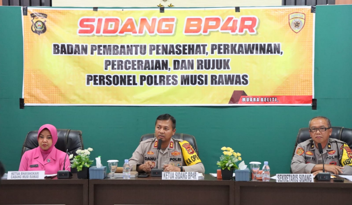 Kapolres Mura Pimpin Sidang BP4R untuk Kesiapan Anggota Polri dan Pasangan dalam Membangun Rumah Tangga