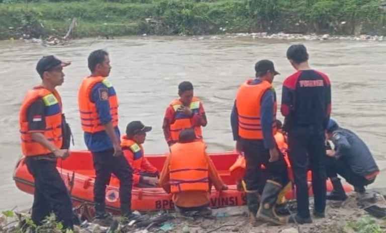 BPBD Prabumulih Susur Sungai Kelekar untuk Cegah Banjir dan Longsor