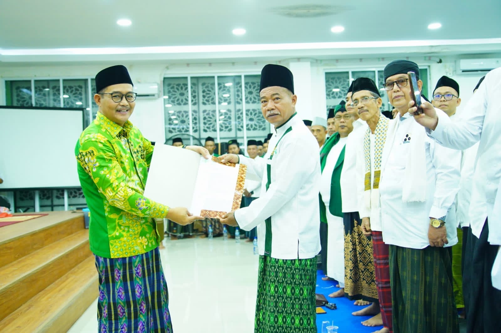 Wabup Muba Hadiri Istighotsah Halal Bihalal dan Pelantikan MWCNU: Momen Spiritual dan Penguatan Komitmen