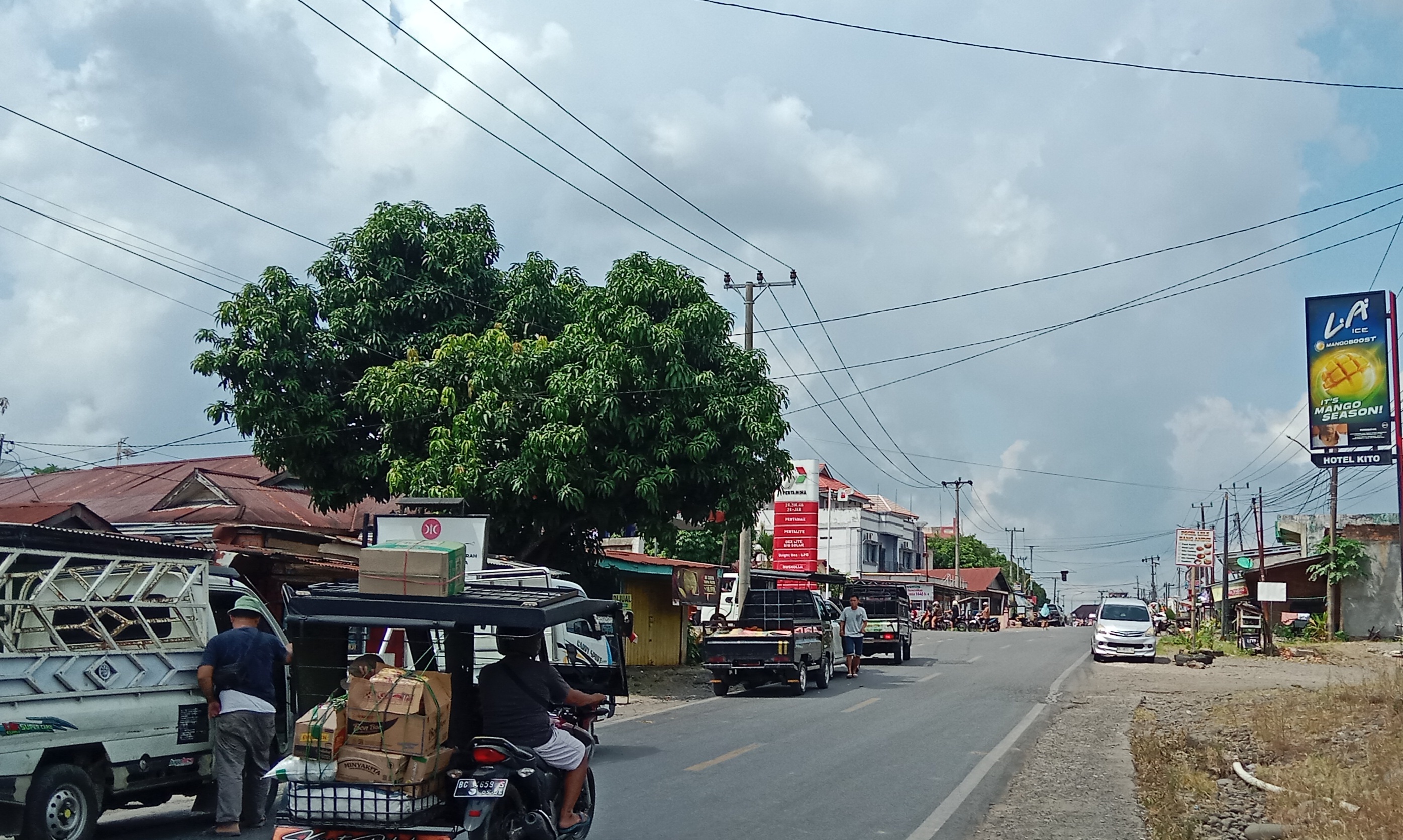 Pertalite Langka di Tebing Tinggi, Warga Empat Lawang Mengeluh: Antrean Mengular di SPBU