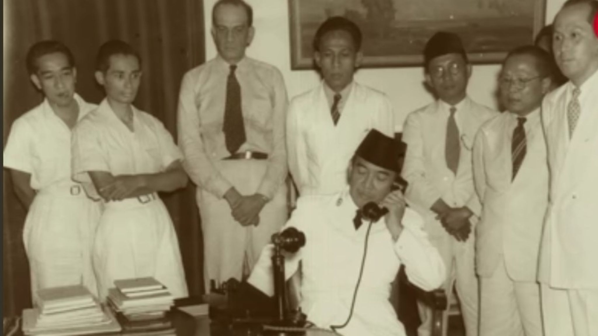 Keistimewaan Soekarno Menurut Ajudan Setianya