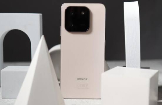 Baterai 5.300mAh dan Fast Charging 35W, HONOR X6c Tahan Lama Seharian