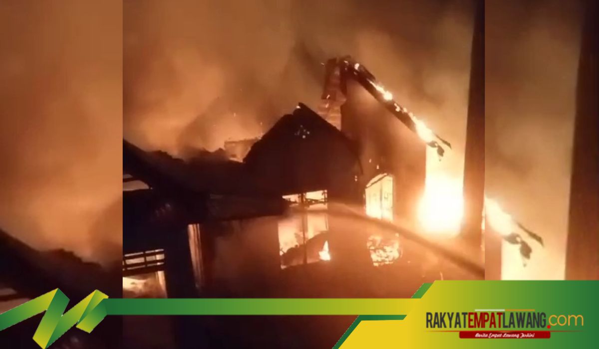 Kebakaran Hebat Melanda Tanjung Agung, Tiga Rumah Hangus dan Kerugian Capai Setengah Miliar Rupiah