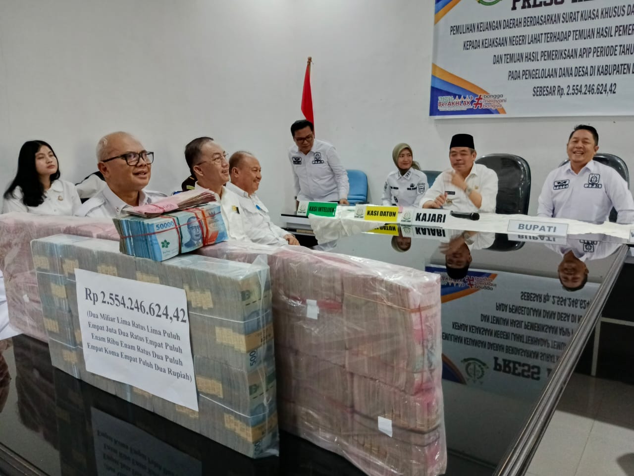 Kejari Lahat Pulihkan Keuangan Daerah Rp 2,5 Miliar dari Dana Desa dan Proyek Pembangunan