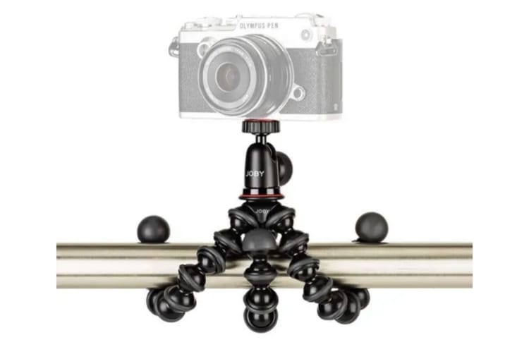 Bukan Sekedar Tripod Biasa, Ketahui Berbagai Fungsi Gorillapod!