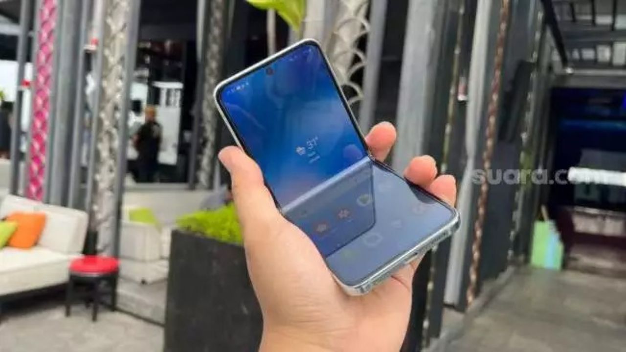 Keunggulan Samsung Galaxy Z Flip 6: Ponsel Lipat Terbaru 2024