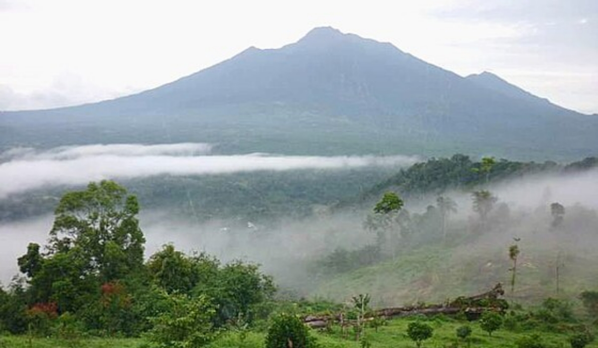 Gunung Talamau dan Kisah Mistis Harimau Campo Penjaga Puncak Tertinggi Sumatera Barat