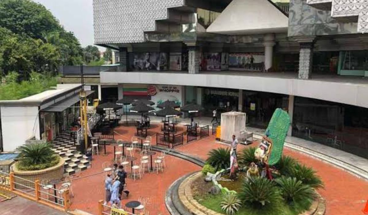 Mengulik Legenda Mistis Delta Plaza: Plaza Surabaya