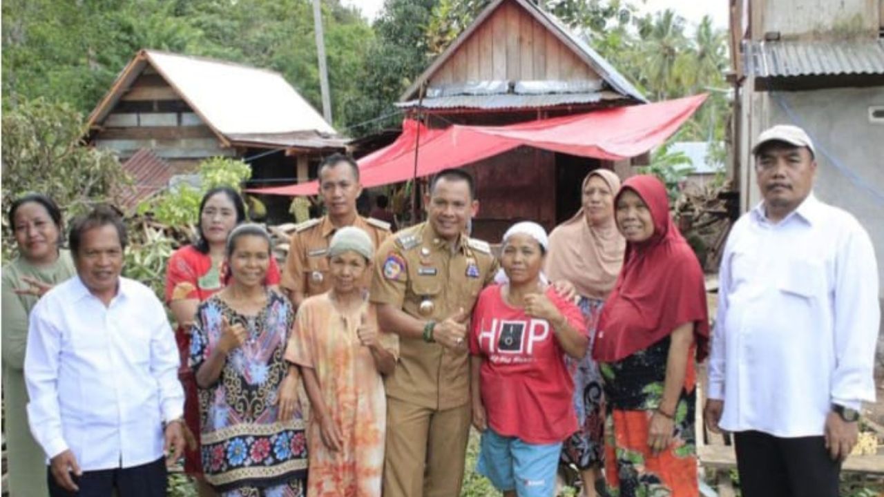 Pj Bupati Empat Lawang Tinjau Lokasi Dampak Angin Puting Beliung di Muara Pinang, Pastikan Bantuan 