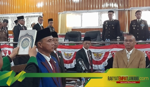 Politisi PAN Darli SH, Resmi Dilantik Menjadi Ketua DPRD Kabupaten Empat Lawang Periode 2024-2029