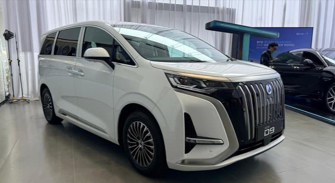 Danza D9 Facelift Resmi Meluncur, Tenaga Tembus 424 PS dan Jarak Tempuh 730 Km