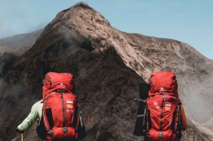 Kisah Misteri Pendaki Pemberani Dika: Menembus Kabut dan Menemukan Cinta di Kerajaan Bunian, Begini Kisahnya!