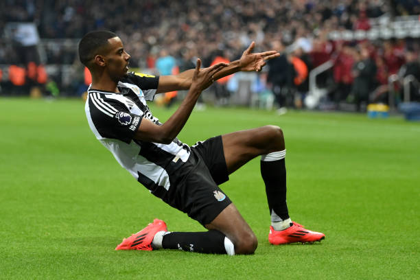 Alexander Isak Tampil Gemilang, Newcastle United Guncang Liga Inggris, Spurs dalam Ancaman!