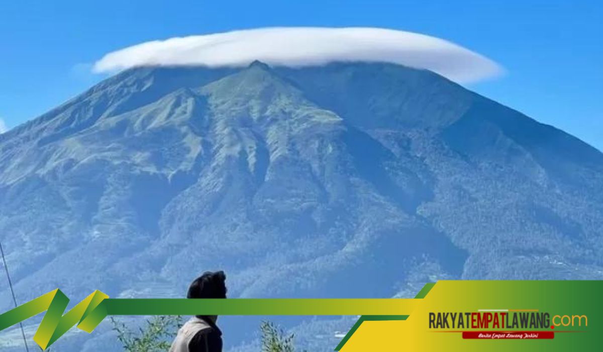 Gunung Telomoyo: Petualangan Unik di Jawa Tengah 