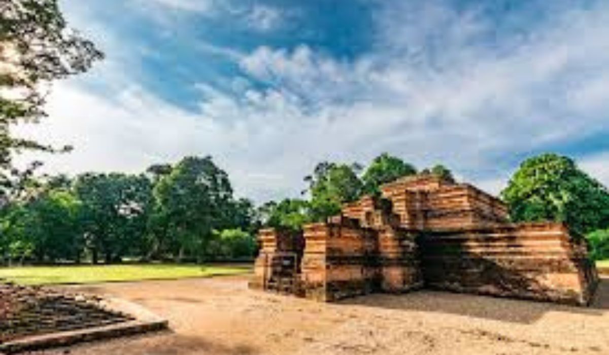 Candi Muaro Jambi: Situs Sejarah Terbesar di Indonesia