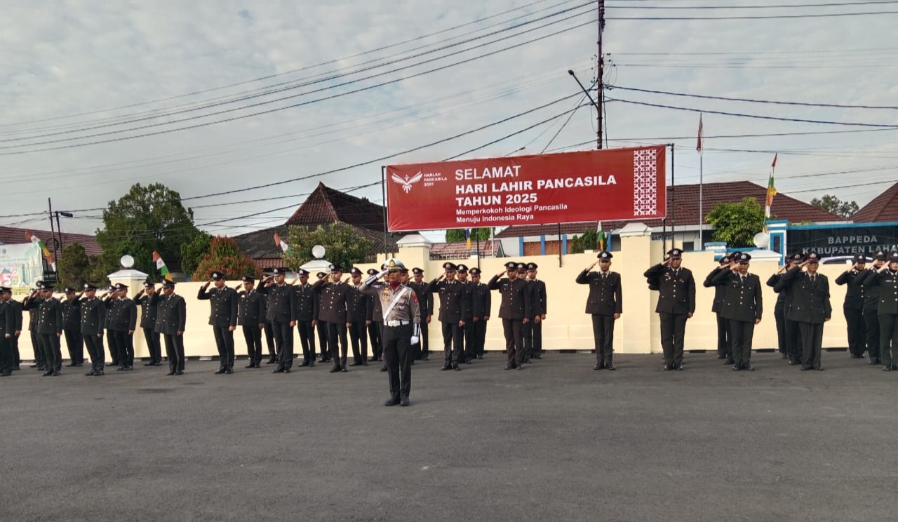 Kapolres Lahat Pimpin Upacara Peringatan Hari Lahir Pancasila 2025