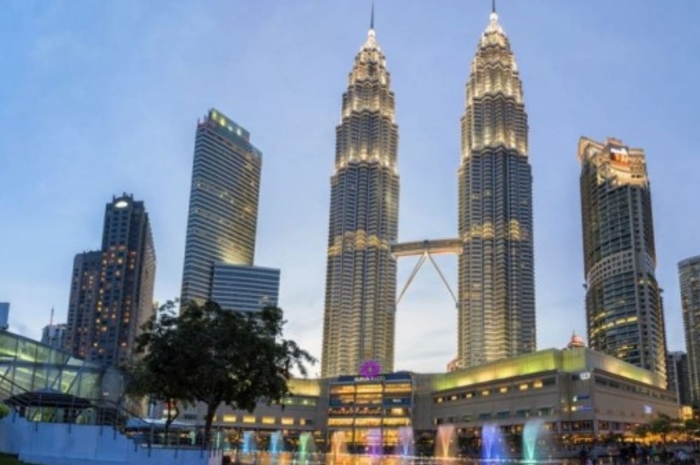 Keajaiban Budaya dan Alam Malaysia: 10 Destinasi Wisata Imperdible untuk Pelancong Petualang!