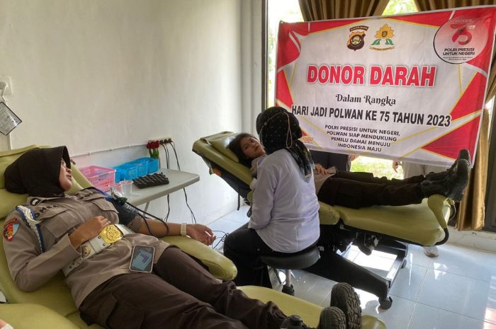 Semarak Solidaritas: Polwan Polres Empat Lawang Gelar Aksi Donor Darah dalam Rangka HUT ke-75