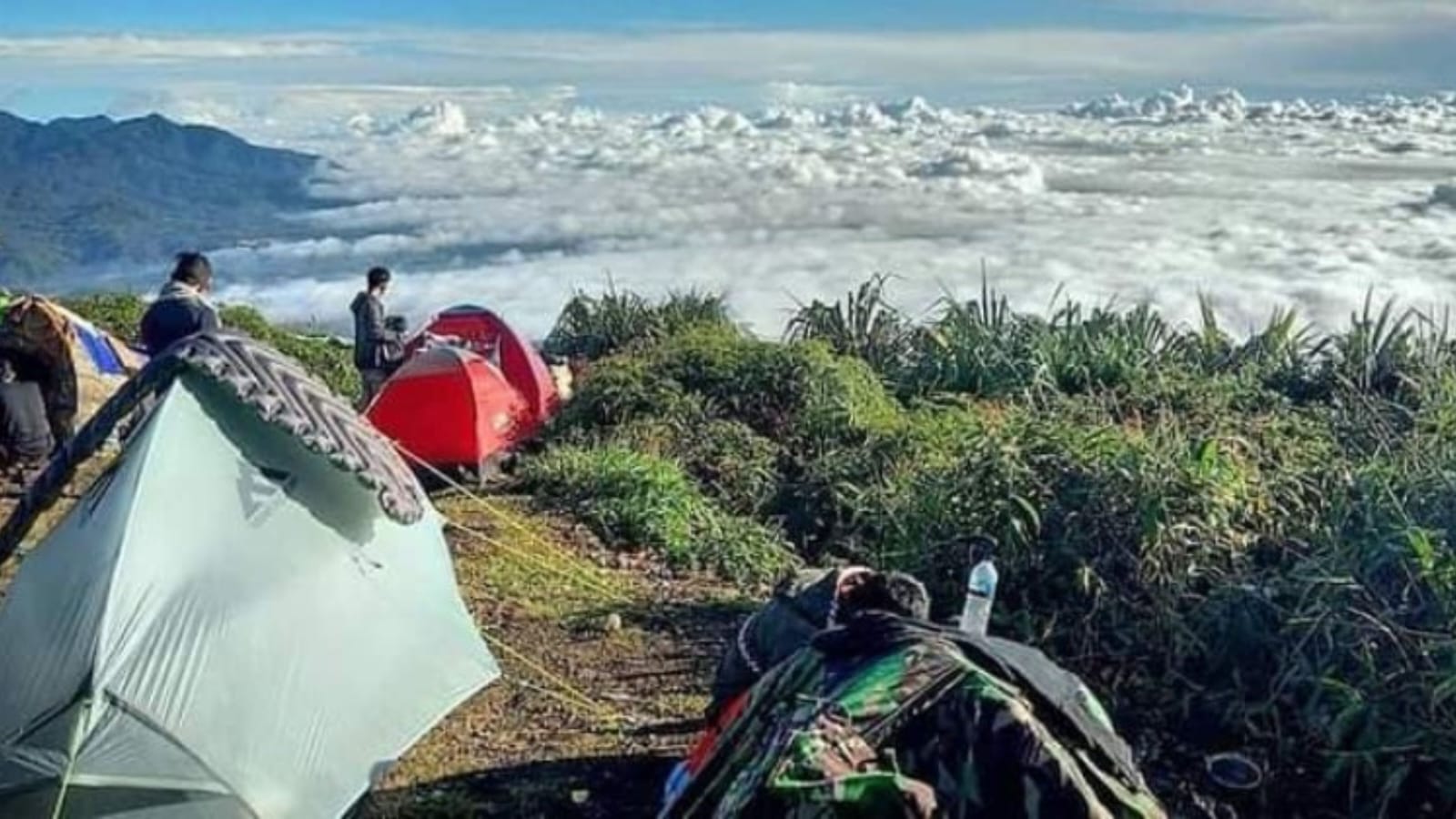 Di Balik Tirai Kabut: Mengupas Misteri Gunung Kaba di Bengkulu