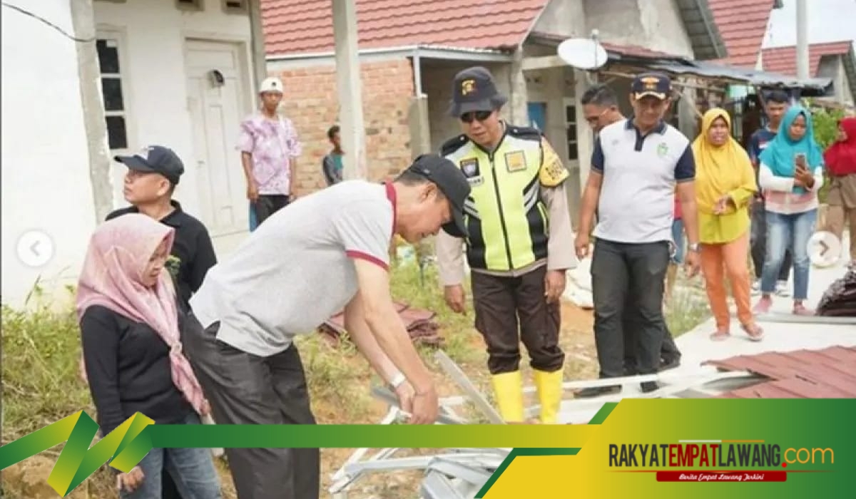 Puting Beliung Hantam Perumahan di Prabumulih 