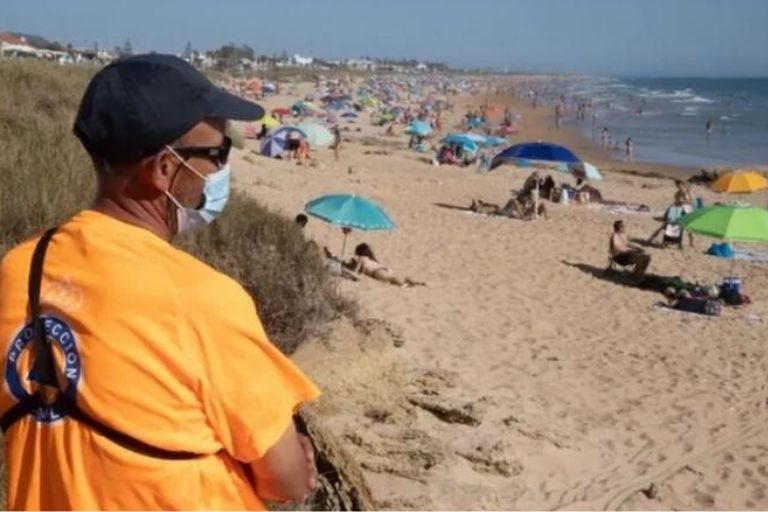 Liburan di Spanyol Jadi Panas Banget: Suhu Terpanas Sejak 1914!
