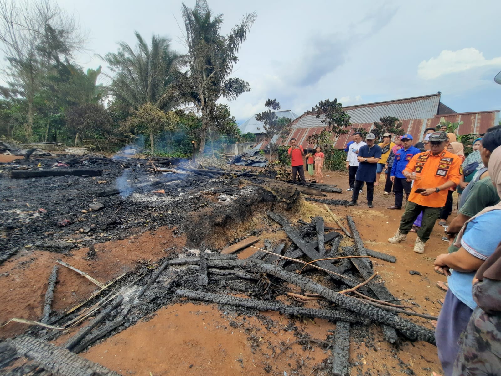 Kebakaran di Air Kandis, Sekda Langsung Turun Tangan