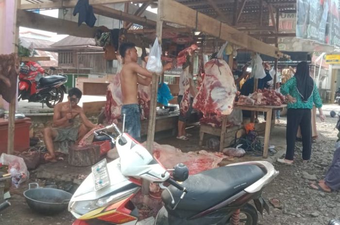 Idul Adha Tinggal Hitungan Jam, Pedagang Daging Sapi Raup Keuntungan