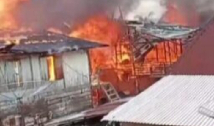 Pilu Tragedi di Lintang Kanan Empat Lawang: 5 Rumah Hangus, 10 Rusak Akibat Korsleting Listrik