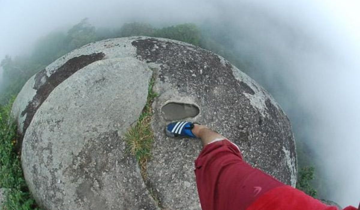 Gunung Datuk, Keindahan Alam, Sejarah yang Tersembunyi, dan Kesan Tapak Kaki Hang Tuah 