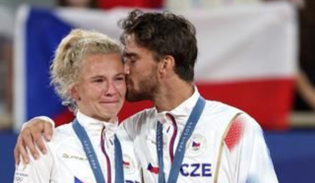 Kisah Cinta di Olimpiade! Pasangan Ganda Campuran Tenis Asal Ceko Ini Bikin Penggemar Baper