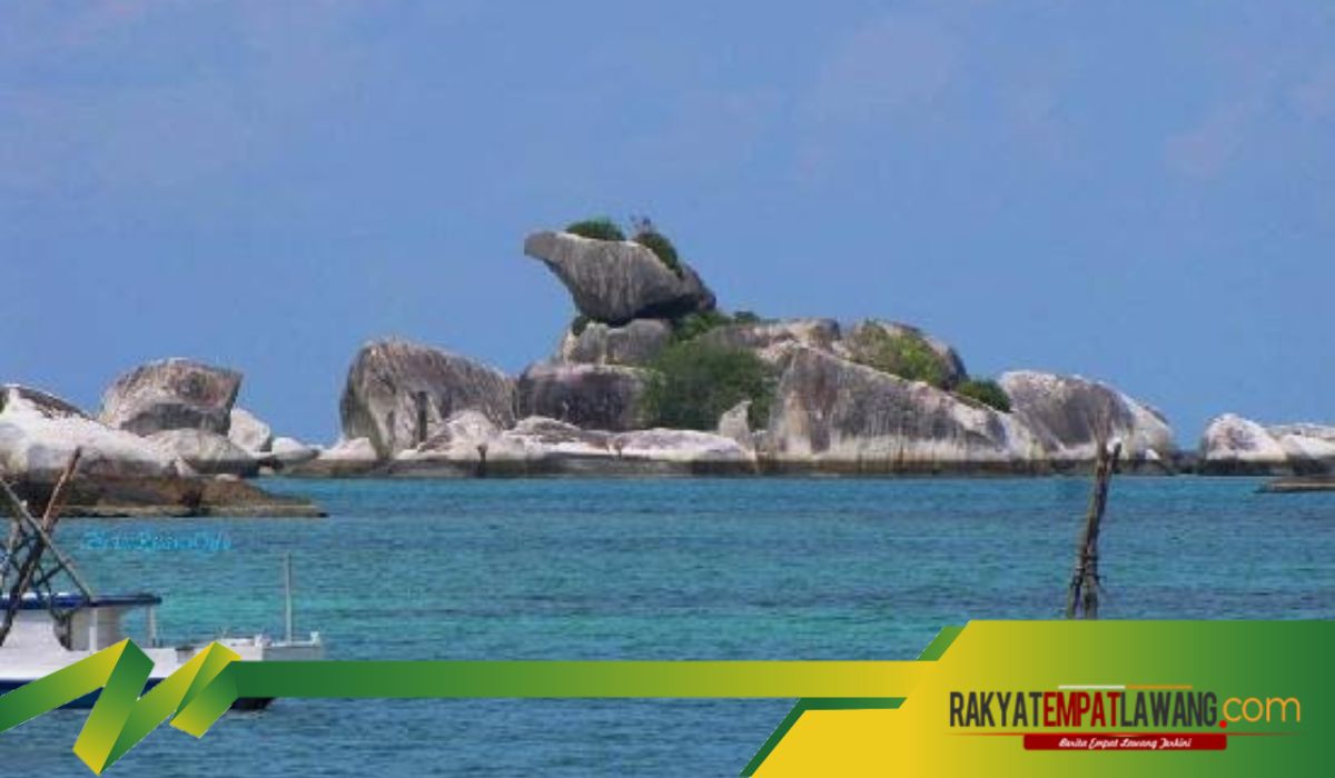 Batu Garuda di Pulau Lepar: Misteri Batu Raksasa Berbentuk Burung Mitologis