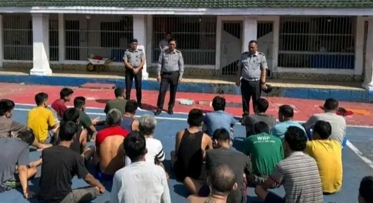 Kalapas Empat Lawang Pimpin Razia Kamar Hunian Jelang Idul Adha 1446 H