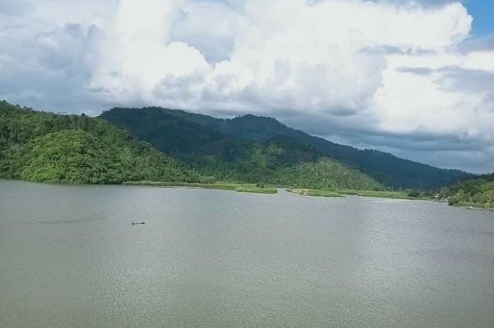 Mitos dan Keberadaan Ular Kepala Tujuh di Danau Tes Bengkulu