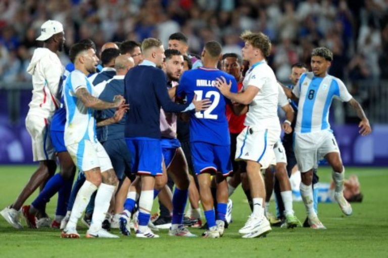 Pemain Prancis dan Argentina Terlibat Bentrok