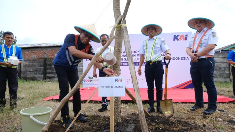 KAI Tanam Satu Juta Pohon, Langkah Nyata Selamatkan Bumi!