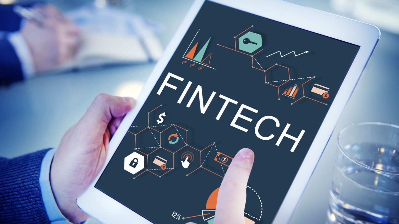 Pinjaman Online dan Tantangan Terkait: Bijak Mengelola Keuangan di Era Fintech