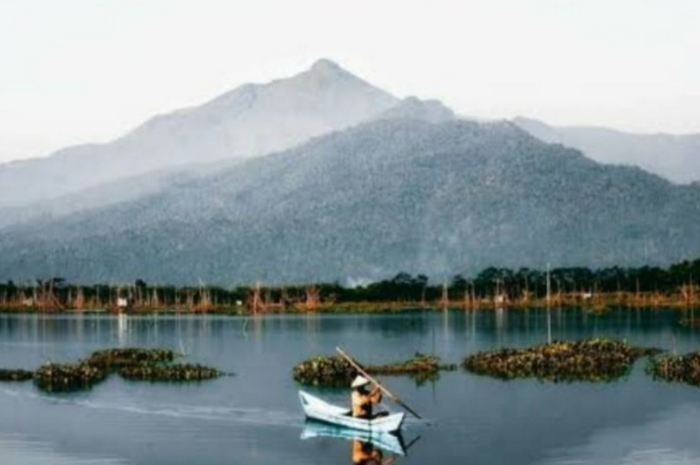 Misteri Pitik Sak Kandhange, Kisah Kecelakaan Bus, Jadi Misteri yang Menyelimuti Danau yang Begitu Indah