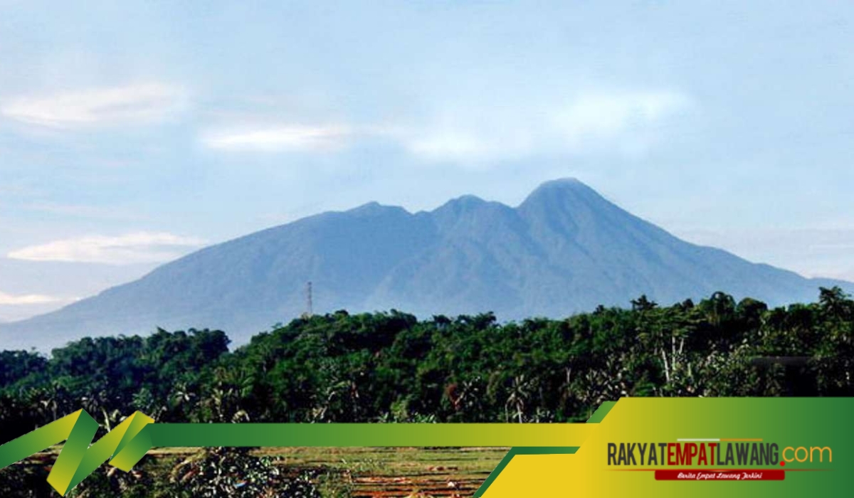 Gunung Salak: Keindahan dan Misteri yang Menghampar